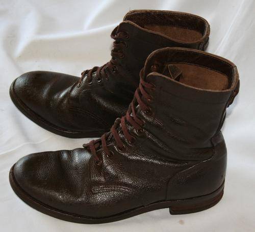 SADF-- BROWN LEATHER BOOTS--SIZE 8.5 -- BUSH WAR ERA