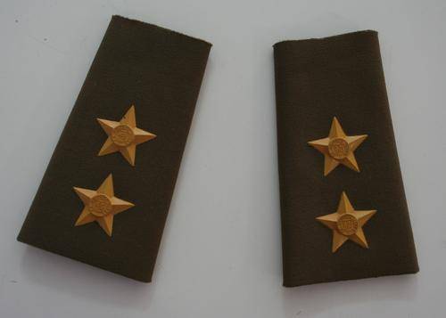 SADF -- LIEUTENANT, NUTRIA RUBBER RANK EPAULETTES-- BUSH WAR ERA