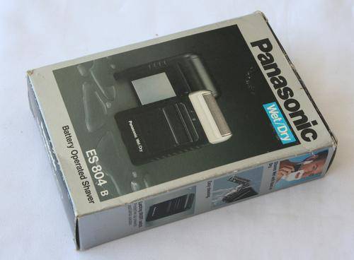 PANASONIC WET/DRY BATTERY SHAVER FROM 1988 -- good working condition -- IN BOX