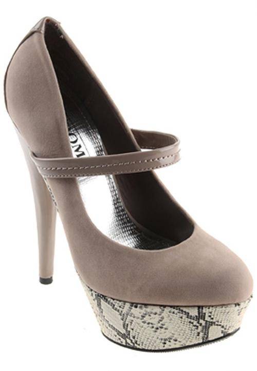 Zoom Marisela Platform heel in Nude, size 4, BRAND NEW