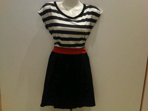 Black white and red dress, size 32