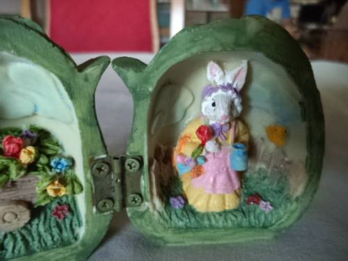 Cabbage houseing with mom and dad rabbit
