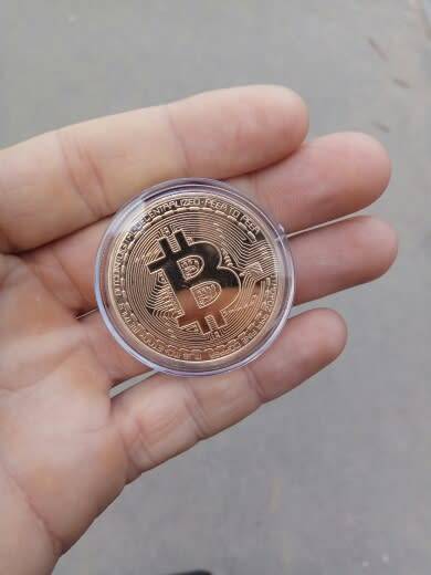 1PC Gold Plated Bitcoin Coin - Collectible Gift BTC Coin (Physical Souvenirs)