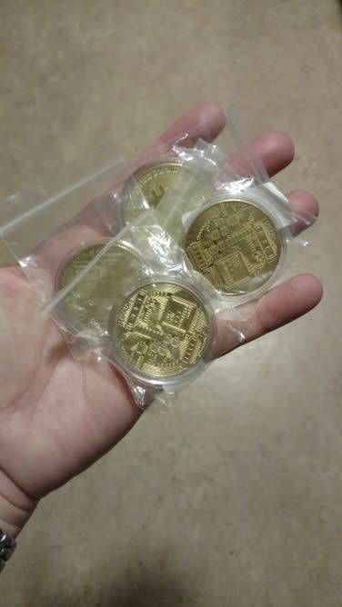 1PC Gold Plated Bitcoin Coin - Collectible Gift BTC Coin (Physical Souvenirs)