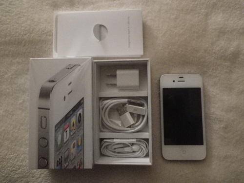 BARGAIN!!!!! IPhone 4S!!! White in mint condition! Factory unlocked AT&T!