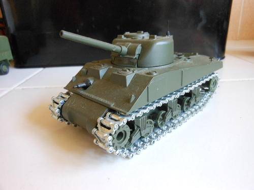 SOLIDO--SHERMAN TANK--EXCELLENT CONDITION--LIKE DINKY TOYS