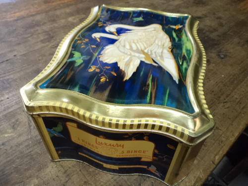 vintage cookie jar - very good condition and nice shaped