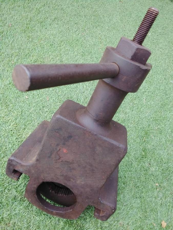 Vintage Heavy Duty Pipe Vice
