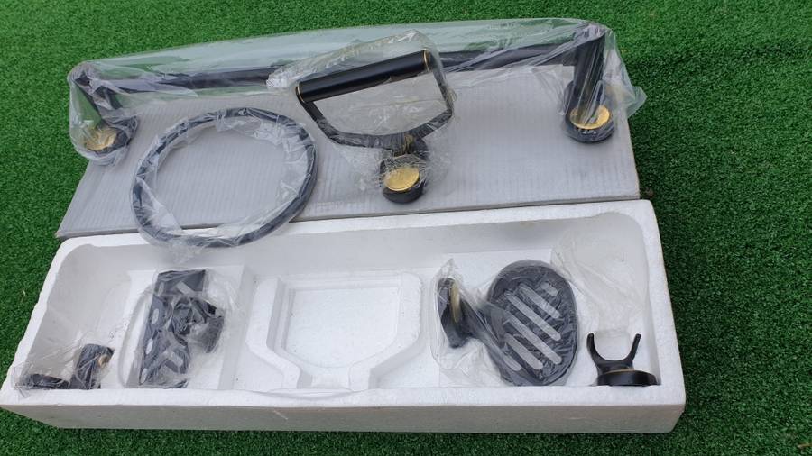 Luxury Bathroom Set. Soap Holder, Towel Rail & Holder (BID PER BOX!!!