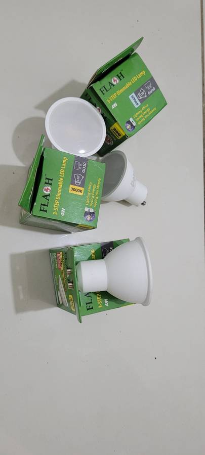 3-Step DIMMABLE FLASH 4w LED Downlights GU 10 (BID PER LOT)!!