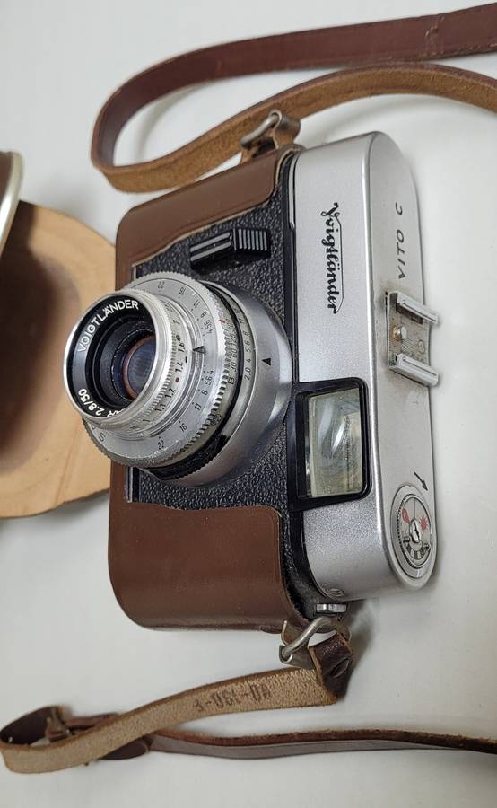 Old VOICTLANDER Camera With Original Leather Case & Strap (Seems to be Working)