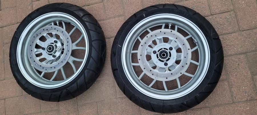 ALMOST NEW - 2x MICHELIN Pilot Sport Super Bike Rim, Tyre & Brake Disc 13/60-13  (Bid Per Lot)