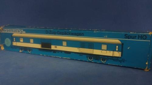 Marklin 4093 DB baggage coach