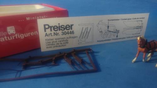 Preiser Wagon with tarpaulin