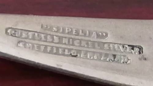 Collection of 16 brass and other antique collectables