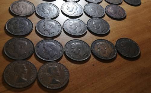 A Collection of 35 UK pennies from 1907-1965, 1 x penny from late 1800s