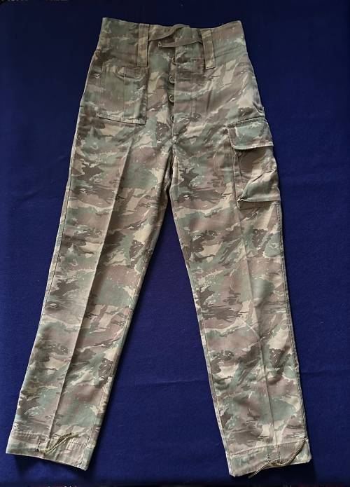 32 Bn Winter Camo Pants, size 7679