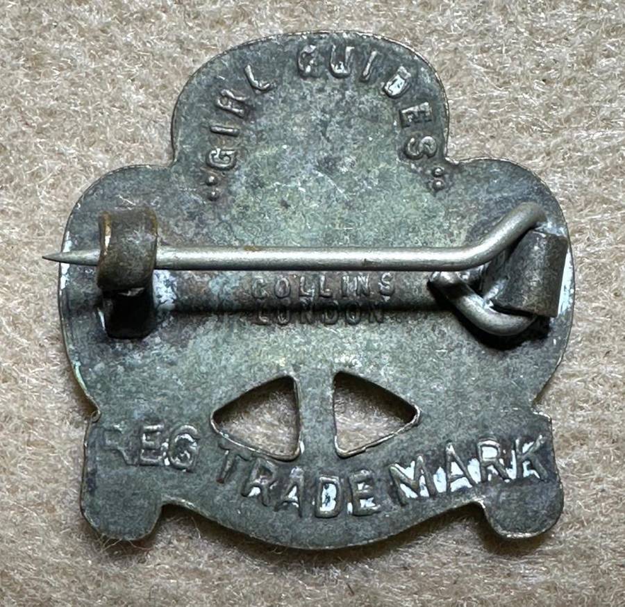 Rhodesian Girl Guides - VARIED BROOCH, made by COLLINS, LONDON