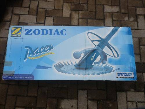 BRAND NEW ZODIAC PACER POOL CLEANER  WITH 7.2 METER HOSE'S