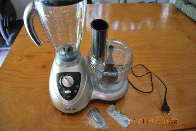 BRAND NEW SALTON KITCHEN MACHINE