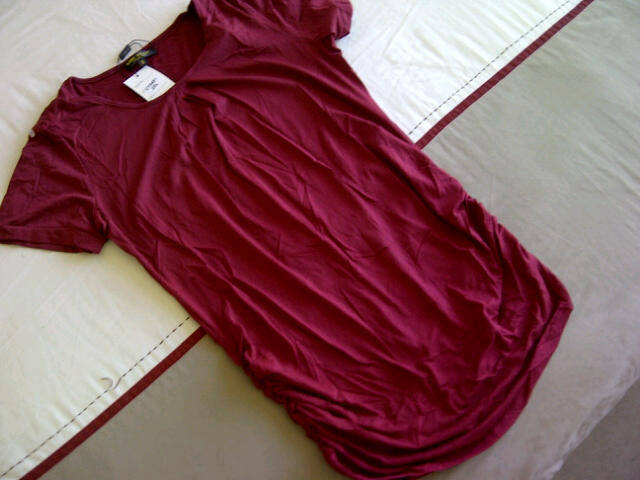 ***Cute Ladies Maroon Long Tshirt/Top***Great with a Tights***XXL ONLY***Brand New***