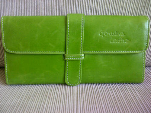 ***Cute & Funky Ladies Genuine Leather Purse/Wallet***GREEN***BRAND NEW***