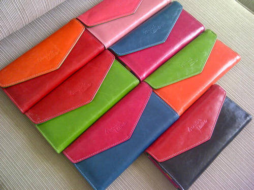 ***Cute & Funky Ladies Genuine Leather Purses/Wallets***Choose your Colour***BRAND NEW***2 Avail***