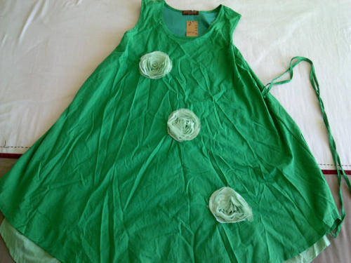 **Stunning Ladies Bright Green Sleeveless dress with Flower Design**Great with a Tights**S/M ONLY**