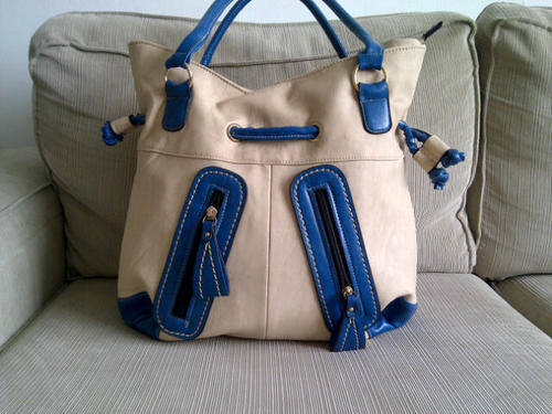**Stunning Ladies Cream/Tan/Blue PU Leather Handbag With Beautiful Detail & Design**BRAND NEW**