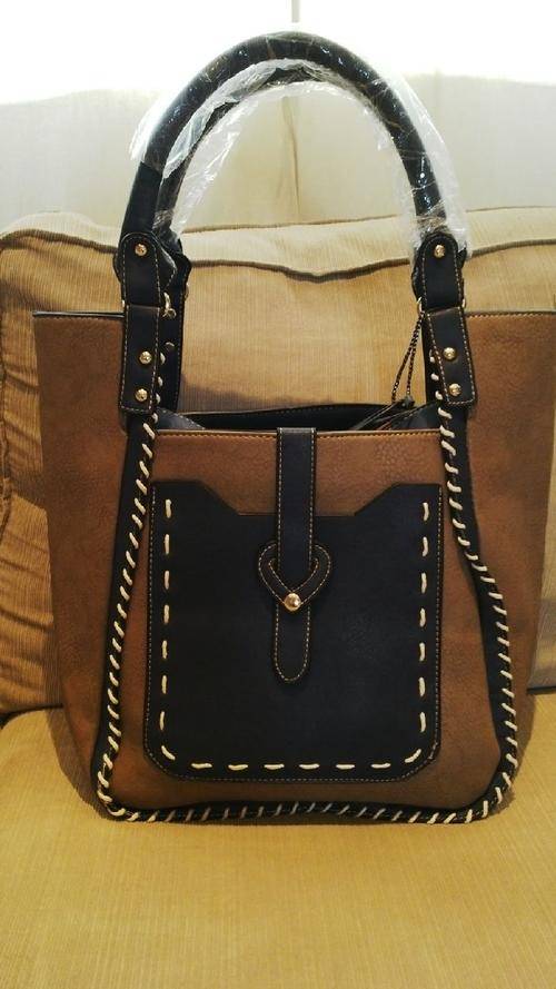 **Stunning Ladies Grey/Blue PU Leather Handbag With Beautiful Detail & Design**BRAND NEW**
