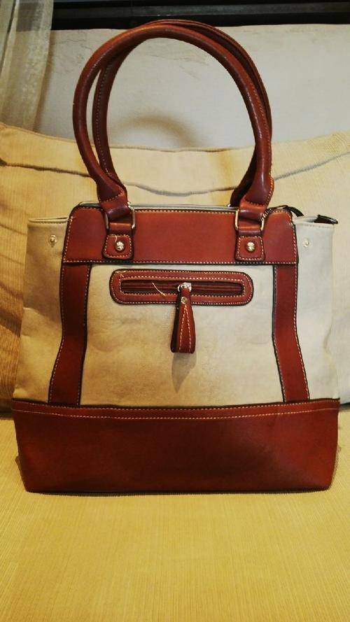 **STUNNING Ladies Light Grey/Tan PU Leather Handbag With Beautiful Detail & Design**BRAND NEW**