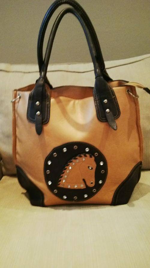 **NEW**Stunning Ladies Caramel/Black PU Leather Handbag With Beautiful Detail & Design**PLS READ**