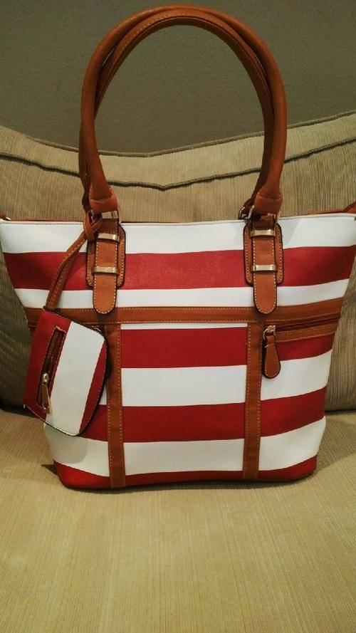 **NEW**Stunning Ladies RED/TAN/WHITE 3PC Handbag With Beautiful Detail & Design**BRAND NEW**