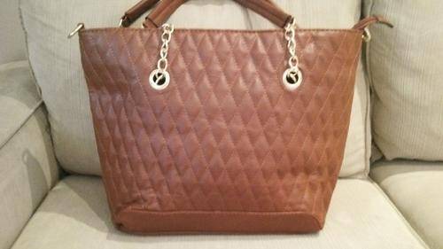 **Stunning Ladies TAN/GOLD PU Leather Handbag With Beautiful Detail & Design**BRAND NEW**