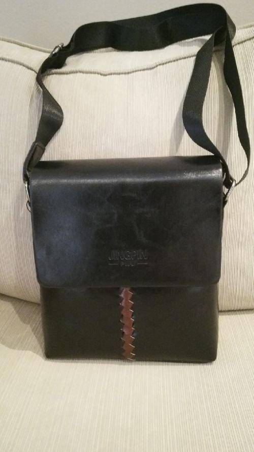 **MENS SLIM BLACK PU LEATHER MESSENGER BAG**Great for Ipads/Tablets**BRAND NEW**