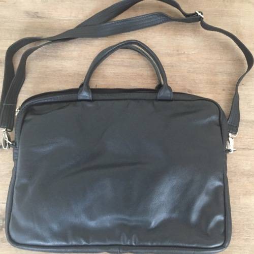 ***Stunning Hand Made Full Grain Cow Soft Leather Laptop  Bag***BLACK***Beautiful***