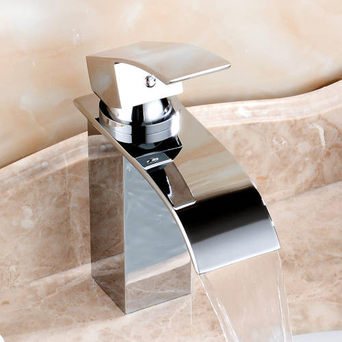 ***STUNNING***Italian Curve Design Square Bathroom Faucet Tap ***BRAND NEW***