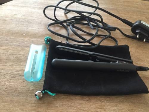 CLOUD 9 MINI HAIR IRON - EXCELLENT CONDITION - RETAILS FOR R2200