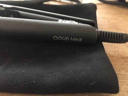 CLOUD 9 MINI HAIR IRON - EXCELLENT CONDITION - RETAILS FOR R2200