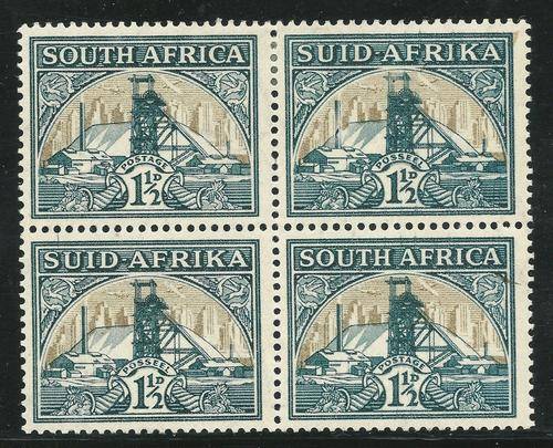 SG57 : 1 1/2d GREEN & BRIGHT GOLD -BLOCK OF 4 WITH VARIETY "BROKEN CHIMNEY ROW 11/6