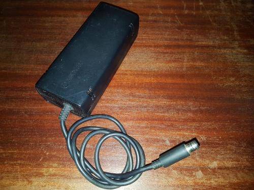 Xbox 360 Console 250GB + 7 Games
