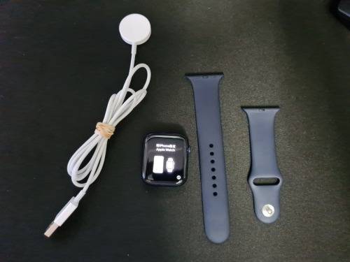 !! BARGIN !! Apple Watch Series 6 Navy Blue 44mm with Strap