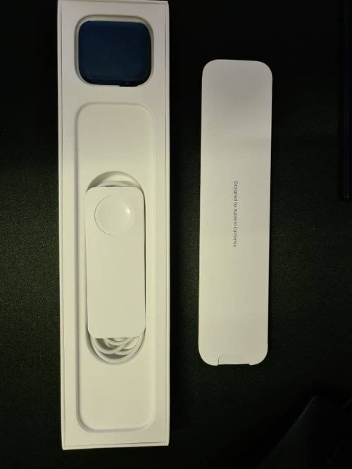 !! BARGIN !! Apple Watch Series 6 Navy Blue 44mm with Strap