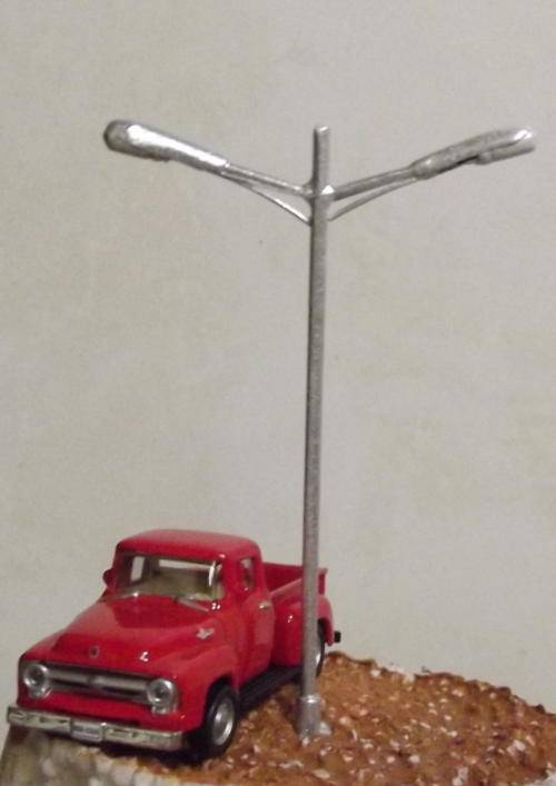 Street Lights - 2 Arm Metal - OO/HO Scale