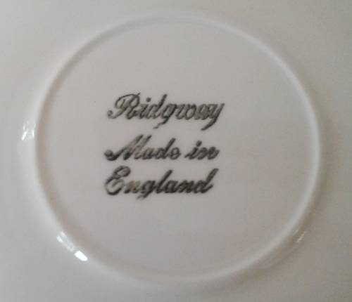 RETRO - Ridgway Coffee Cups and Saucers
