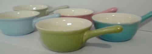 Retro pastel coloured bowls