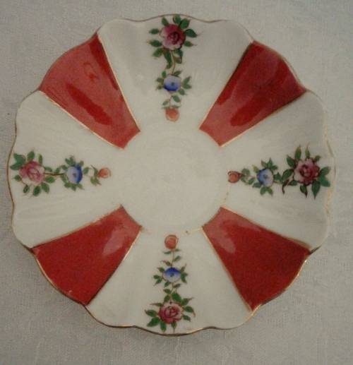 Small Vintage Japanese Saucer - Wonderful colouring