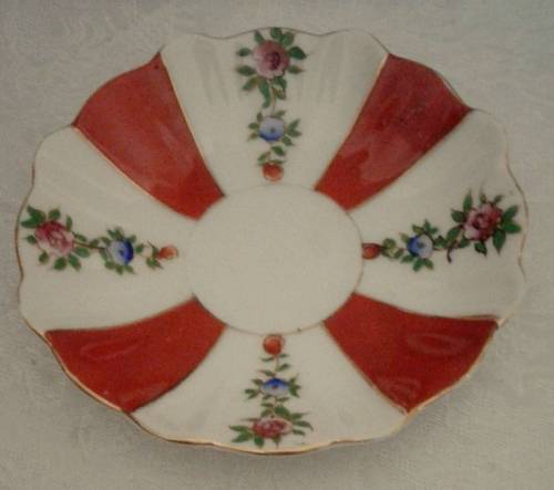 Small Vintage Japanese Saucer - Wonderful colouring