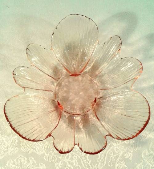 Lovely vintage glass display or snack bowl