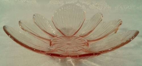 Lovely vintage glass display or snack bowl